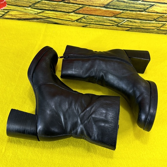 Croft and Borrow ankle mid calf boots - Picture 4 of 8